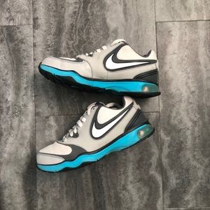 Nike air compete trainers